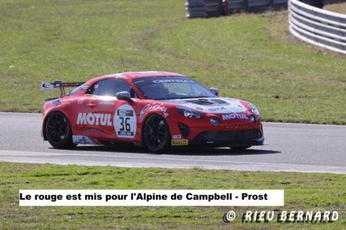 Le rouge est mis pour l'Alpine de Campbell-Prost